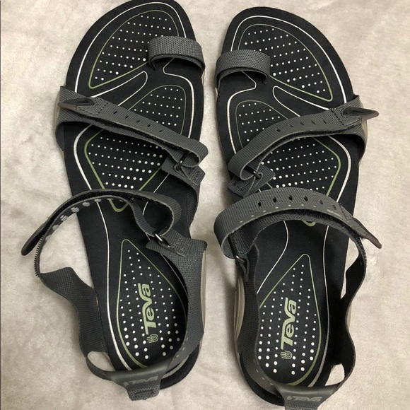 teva zilch sandals